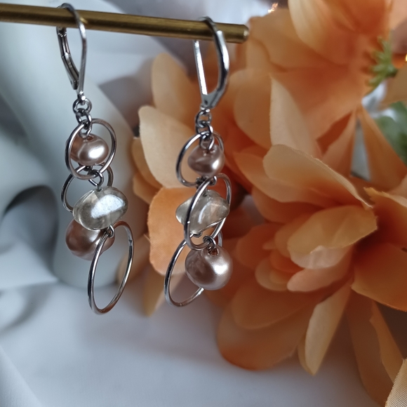 Irregular Geometric Earrings - Picture 7 of 13